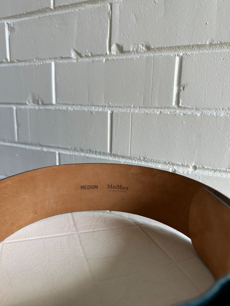 MAX MARA Atelier Leather Belt Made in Italy Size M Teal Statement