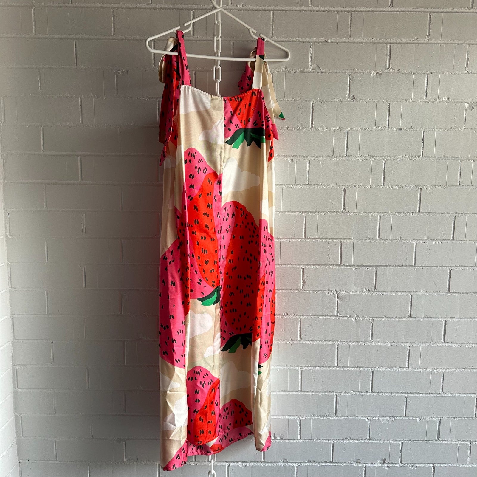 MARIMEKKO Maija Isola Strawberry Mountains silk Dress Sz 36 AU6-8, US2-4