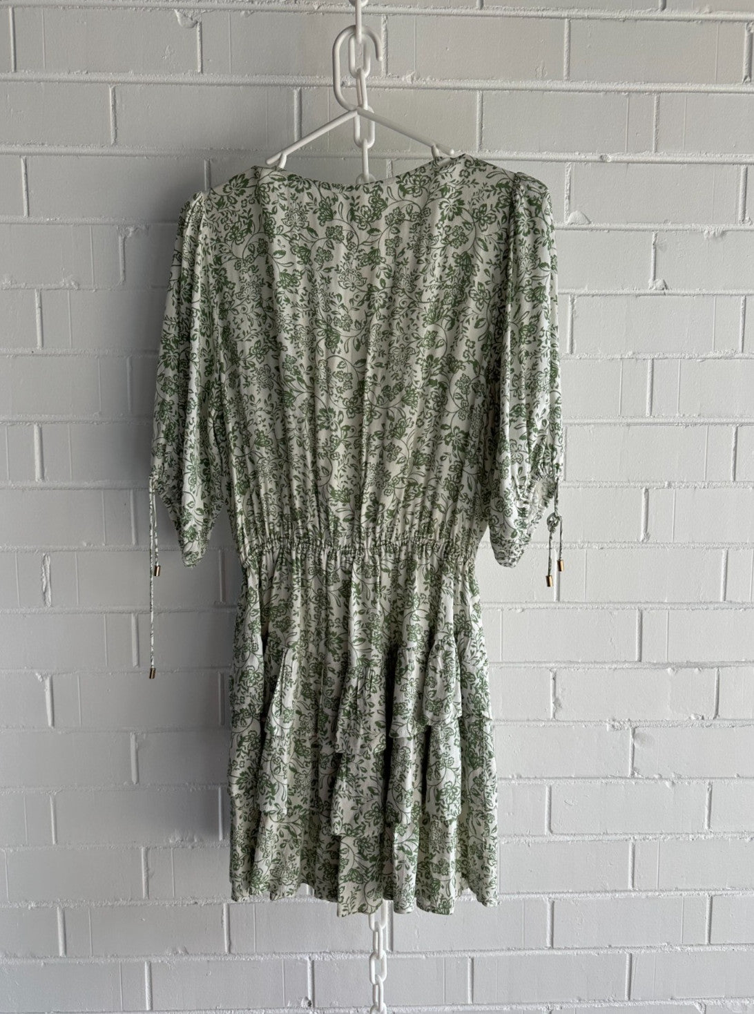 KIVARI Valley Floral Mini Dress Size AU14 US10 Viscose Tiered, Flutter Sleeves