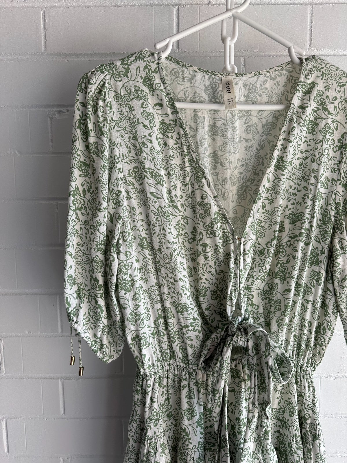 KIVARI Valley Floral Mini Dress Size AU14 US10 Viscose Tiered, Flutter Sleeves