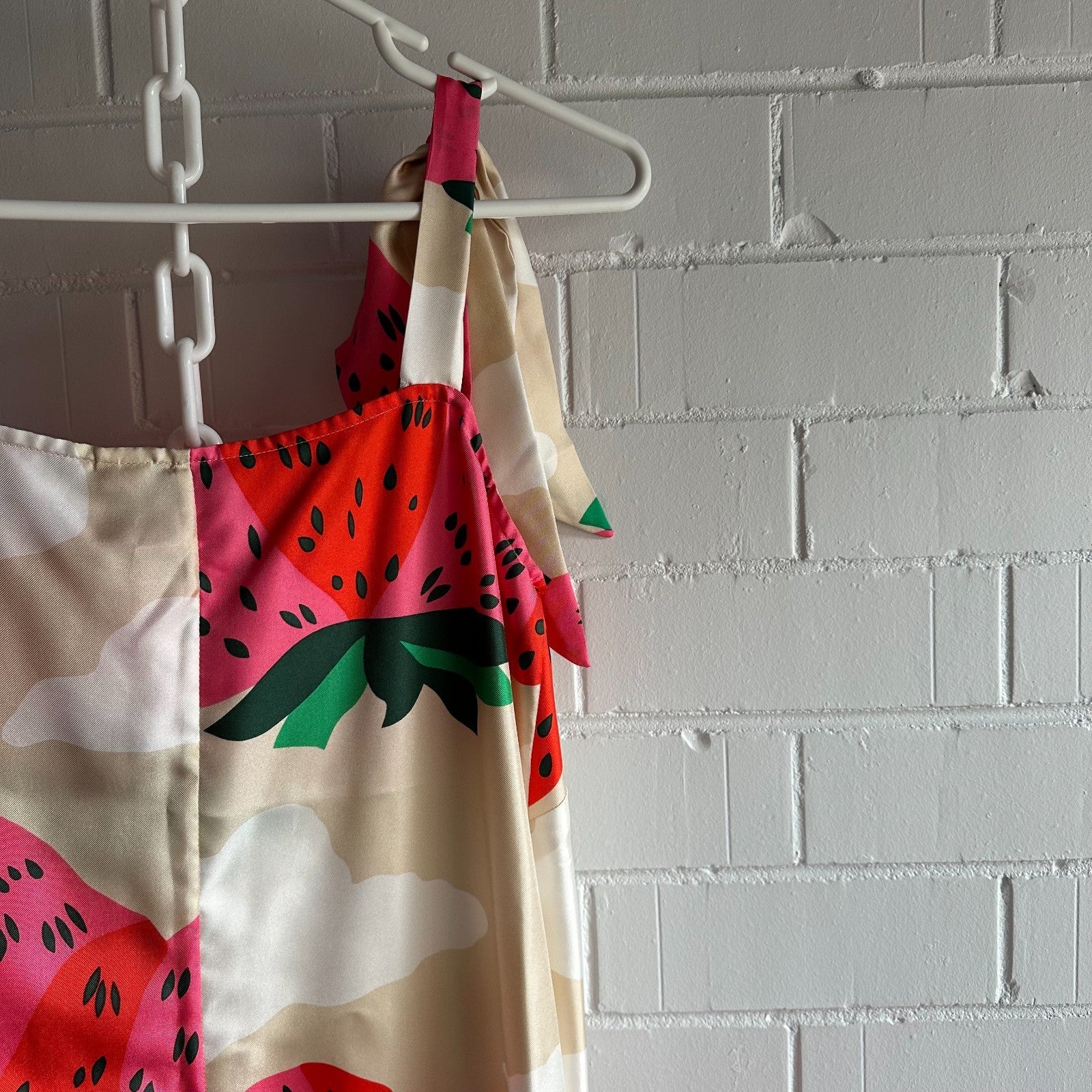 MARIMEKKO Maija Isola Strawberry Mountains silk Dress Sz 36 AU6-8, US2-4