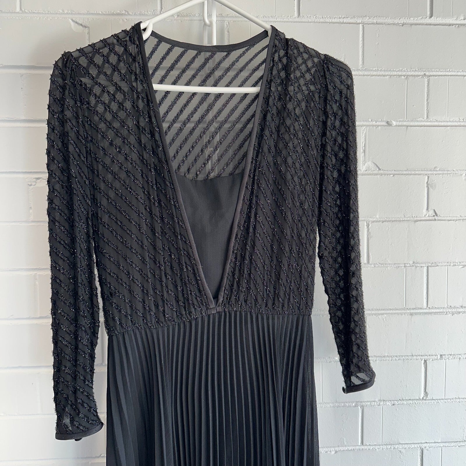 VINTAGE ANTHEA CRAWFORD Semi sheer Dress  Sz S Metallic long sleeved Black Pleat