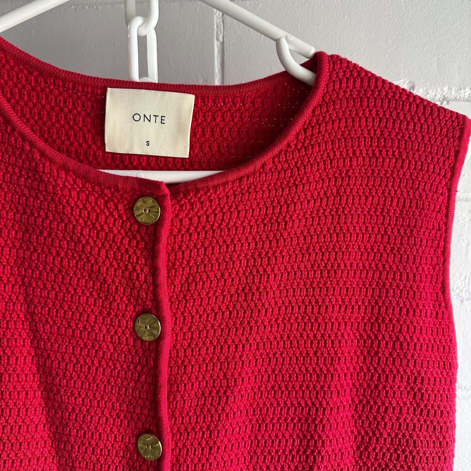 ONTE Helena Gilet & Mini Skirt knit SET Size S Red AU8 US4 Cotton Gold hardware