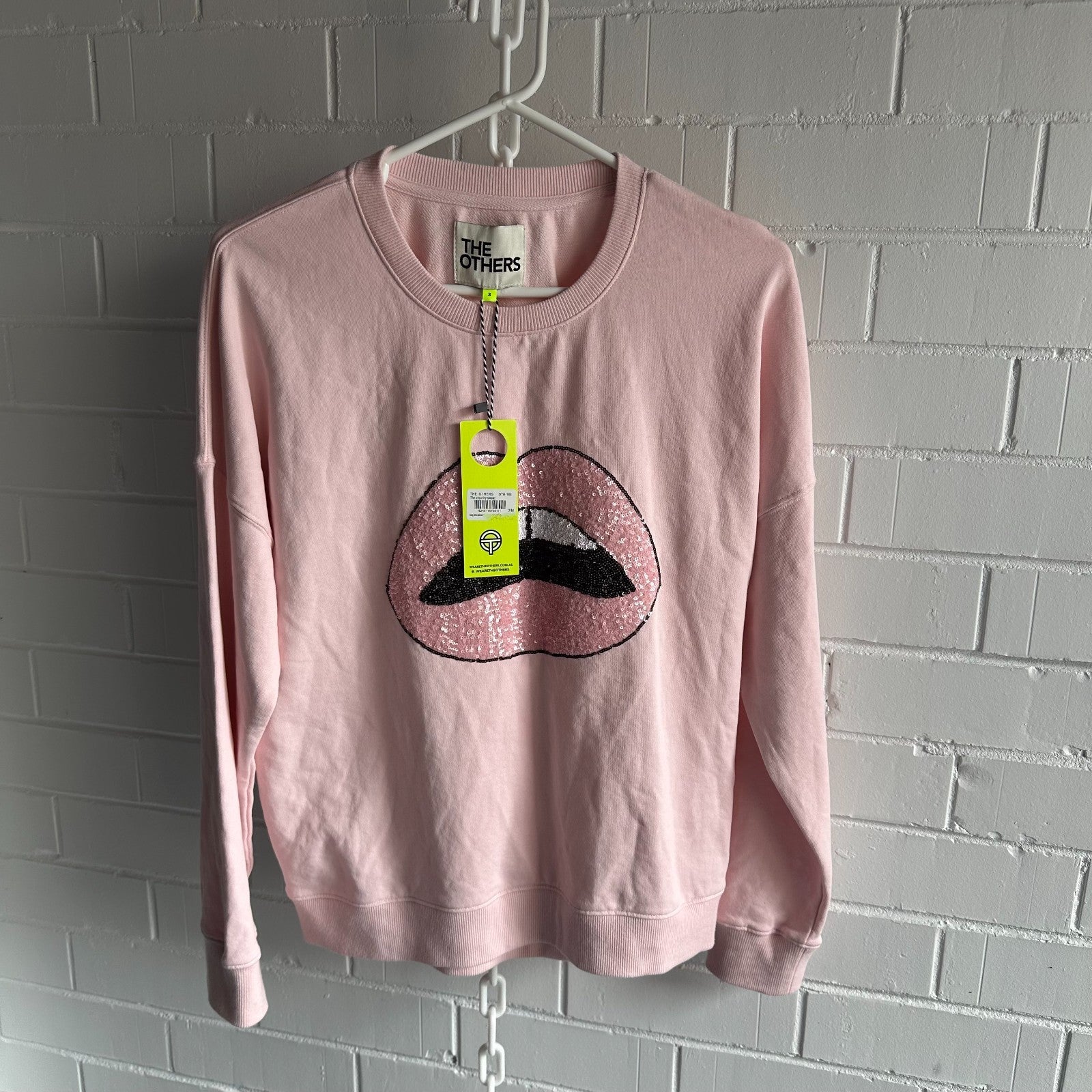 THE OTHERS Sequin lips Slouchy sweater Size 3 Medium dusty pink BNWT