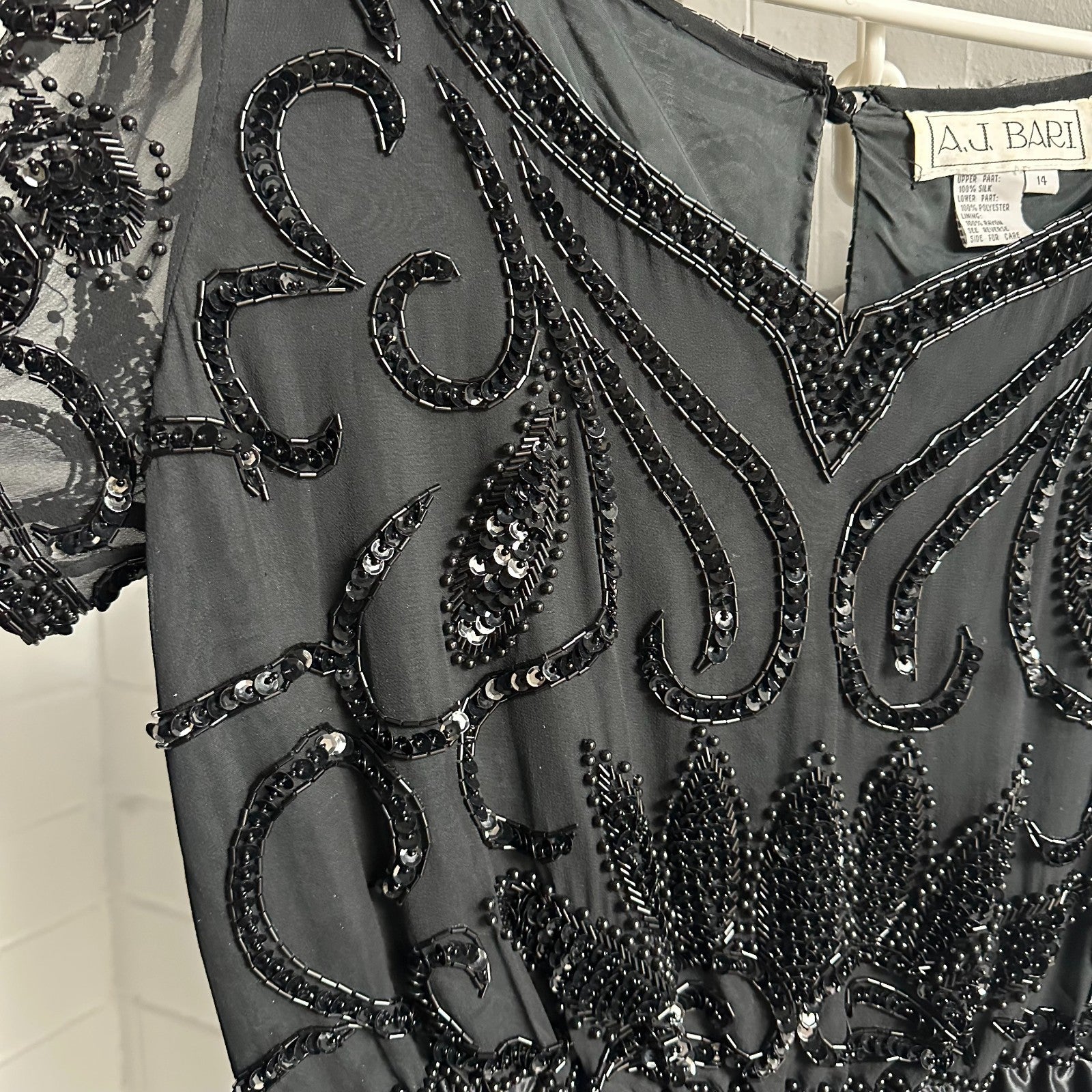 VINTAGE A.J. Bari Designer Black Silk Beaded sequinned Top Size M 1980’s Black